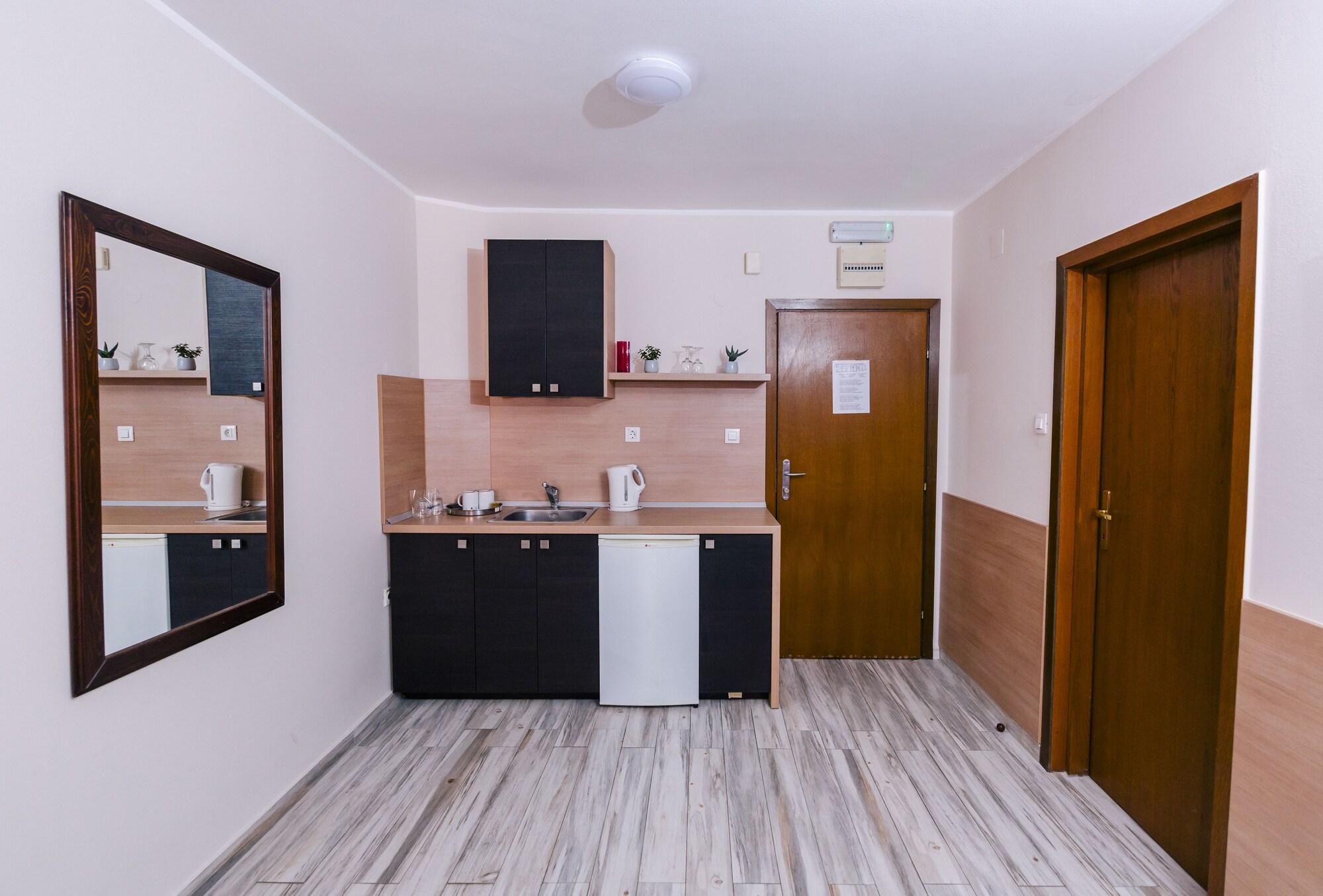 Veliki Garni Hotel Новий Сад Екстер'єр фото