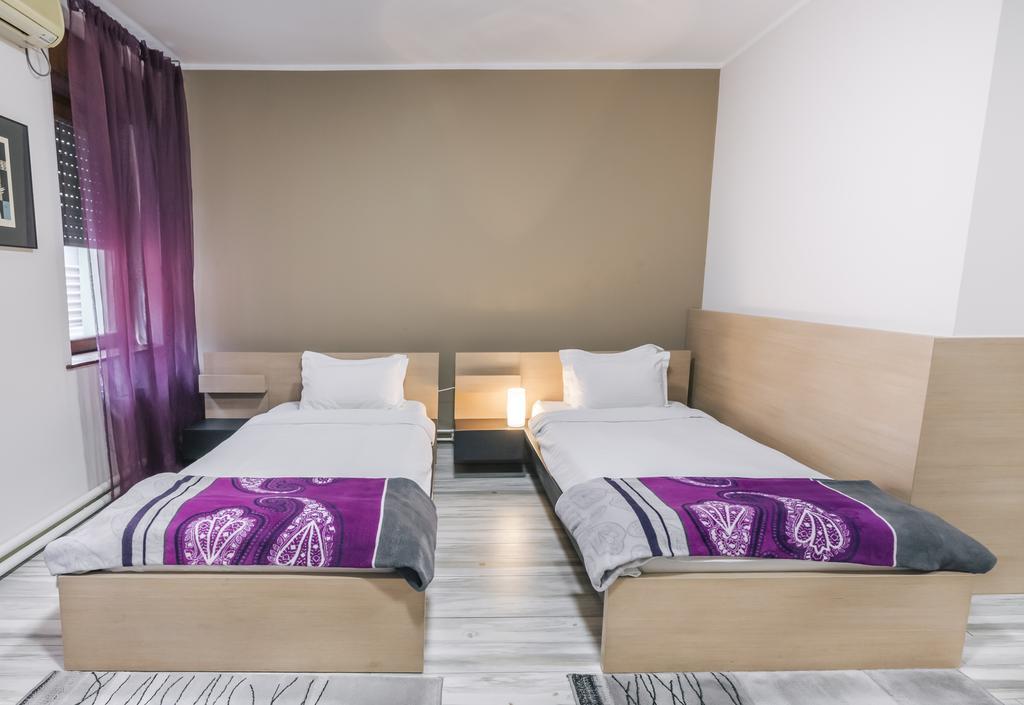 Veliki Garni Hotel Новий Сад Екстер'єр фото