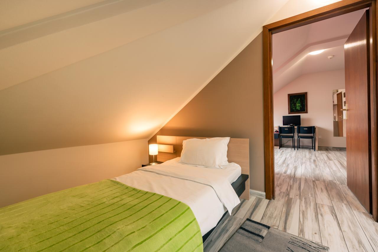 Veliki Garni Hotel Новий Сад Екстер'єр фото